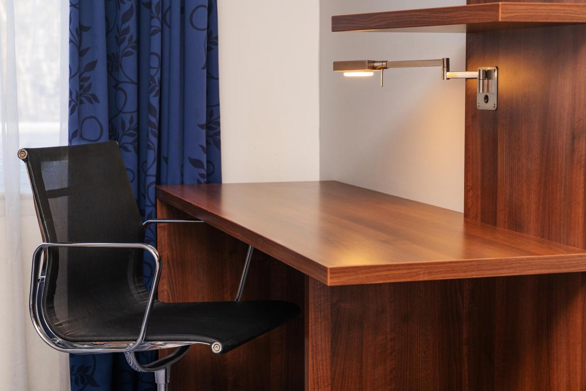 Express Cambridge M11 Jct 10 By Ihg Отель 3*