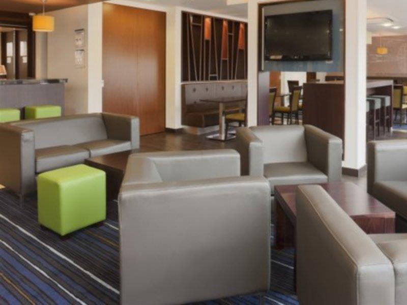 Отель Express Cambridge M11 Jct 10 By Ihg 3*