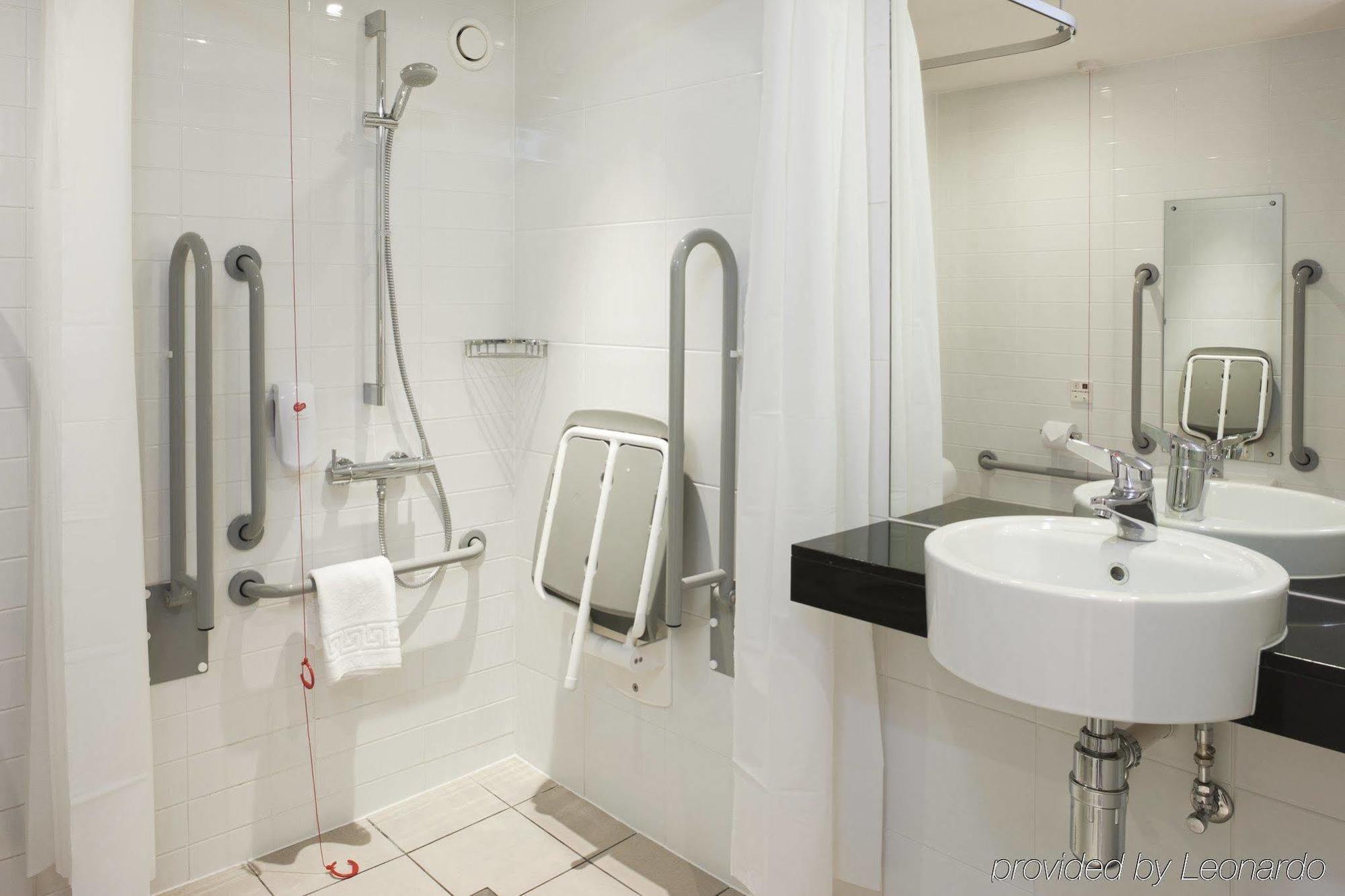 Отель Express Cambridge M11 Jct 10 By Ihg Даксфорд